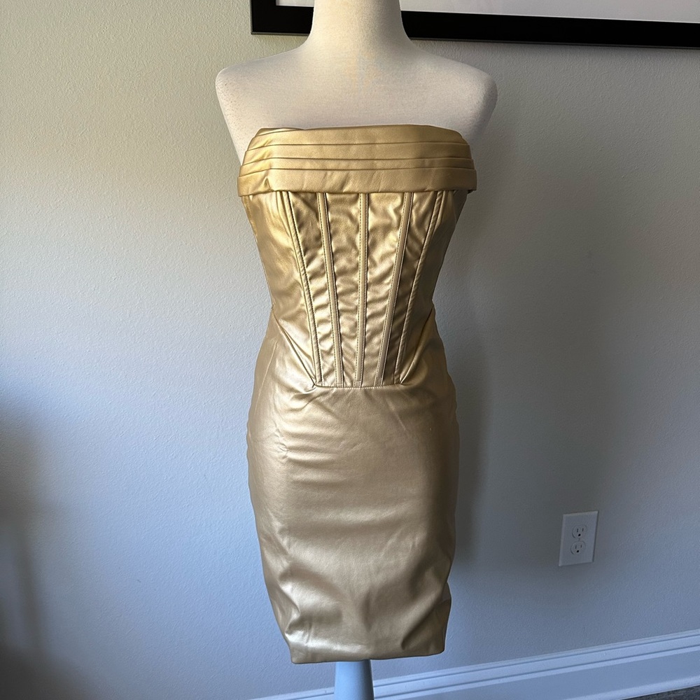 Sold Gold faux leather dress - Picture 16 of 16
